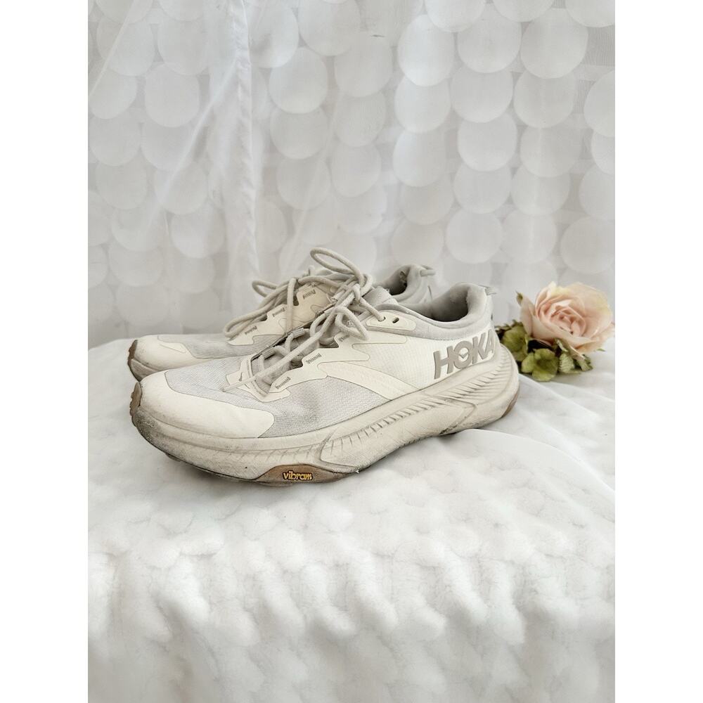 Hoka One One Transport Running Shoes Womens Size 7 B White Beige Vibram Sole